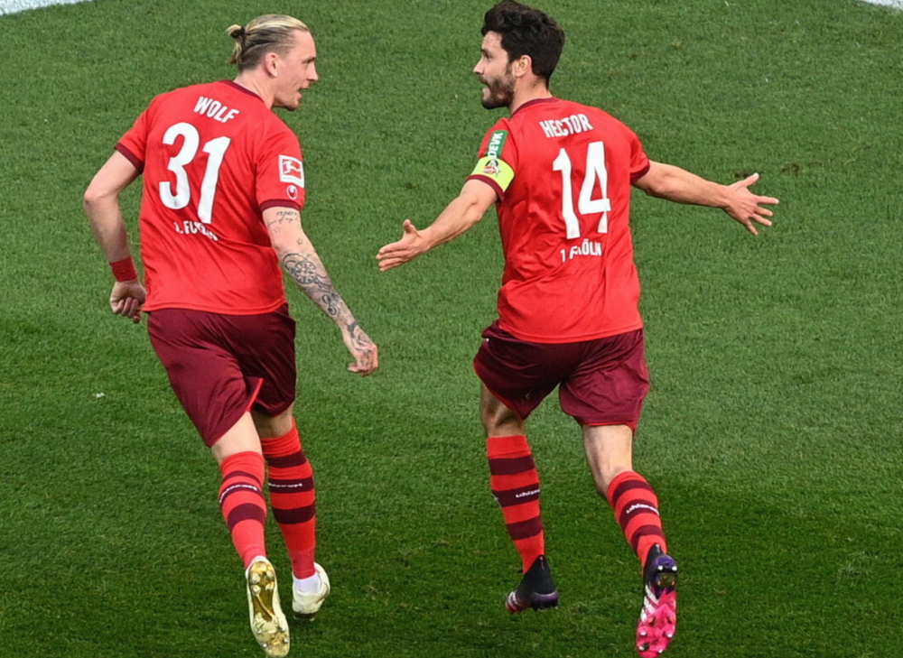  科隆门将超神扑救零封拜仁攻击群  