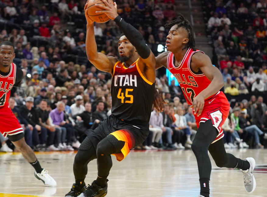  米切尔单节21分骑士掀翻热火冲击东部前三甲