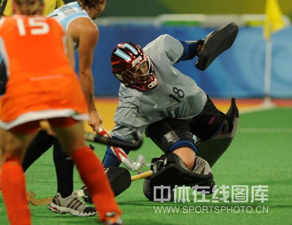  梅斯保级关键战全力争胜，门将神勇扑救保住宝贵一分